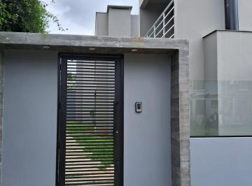 img0 · Casa com 2 Quarto(s) e 2 banheiro(s) para Alugar, 85 m² por R$ 3600 / Mês