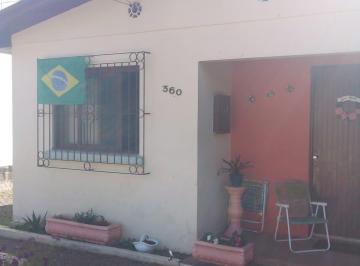 img0 · Casa com 3 Quarto(s) e 2 banheiro(s) para Alugar, 100 m² por R$ 1860 / Mês