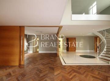 Apartamento · 347m² · 3 Quartos · 5 Vagas · Apartamento com 347 m², 3 quartos sendo 3 suítes à venda no bairro Higienópolis.