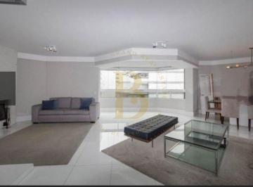 Apartamento · 209m² · 3 Quartos · 3 Vagas · Apartamento com 209 m², 3 suítes, 3 vagas e depósito à venda em Moema.