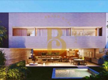 Casa · 728m² · 4 Quartos · 4 Vagas · Casa de condomínio com 727.77 m², 4 quartos sendo 3 suítes à venda no bairro Jardim Cordeiro.