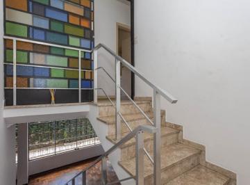 Comercial · 237m² · 2 Quartos · 4 Vagas · Casa Comercial ideal para Coworking com 237 m², varias salas para escritórios à venda no bairro Broo
