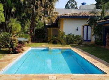 Casa · 1200m² · 10 Quartos · 7 Vagas · Casa com 1200 m², 10 quartos sendo 6 suítes à venda no bairro Morumbi.