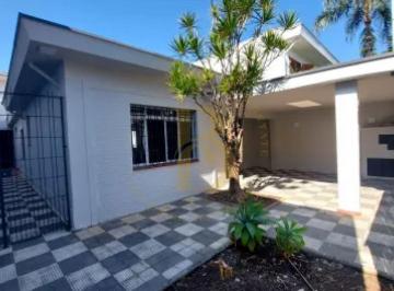 Casa · 220m² · 3 Quartos · 2 Vagas · Casa com 220 m², 3 quartos sendo 1 suíte à venda no bairro Campo Belo.