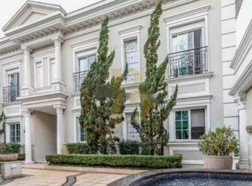 Casa · 1036m² · 4 Quartos · 9 Vagas · Primorosa casa em condomínio fechado, localizado no bairro Jardim Luzitania.