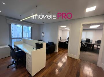 Comercial · 195m² · 5 Vagas · Sala comercial em Moema 195m² 5 vagas de garagem.