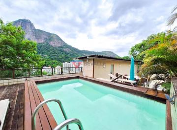 Casa · 560m² · 5 Quartos · 2 Vagas · Casa Luxuosa em Humaitá: 5 quartos e 7 Banheiros