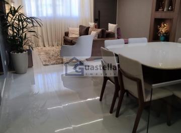 Casa · 228m² · 3 Quartos · 4 Vagas · Sobrado à Venda em Assunção, SBC: 3 Suítes, 150m², R$1.696.000