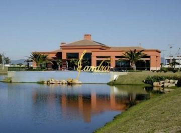 Terreno · 482m² · Terreno em condomínio fechado beira de lago