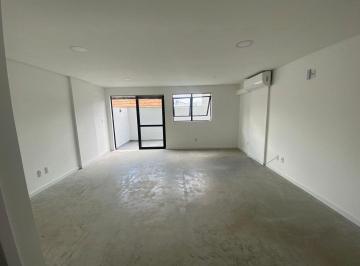 Sala · Sala comercial com 67 m² e terraço na Itoupava Seca!