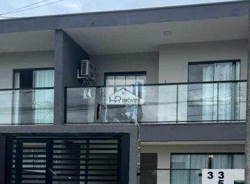 Casa · 3 Quartos · 2 Vagas · Sobrado à venda no bairro Centro - Balneário Piçarras/SC