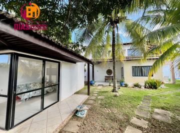 Casa · 200m² · 4 Quartos · 3 Vagas · Casa à venda em condomínio fechado em Piatã