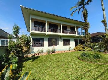 Casa · 130m² · 6 Quartos · 3 Vagas · Casa com 6 quartos à venda na Rua Inácio Bastos- Bucarein, Joinville