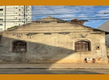 Casa · LOTE 08, DA QUADRA 43, COM 300M², COM UMA EDIFICAÇÃO ANTIGA, COM FRENTE PARA A RUA PROFESSOR JONES,