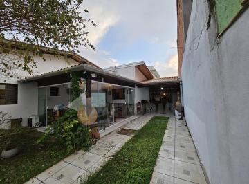 Casa de 3 quartos, Caraguatatuba · Casa no Porto Novo a apenas 100 metros da praia - Caraguatatuba SP