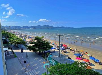 24310790_4.jpg · Apartamento 3 suítes frente mar Meia Praia SC