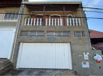 Casa · 137m² · 3 Quartos · Sobrado próximo ao centro de Bragança Paulista