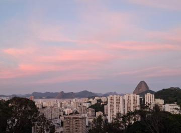 Casa de 5 quartos, Rio de Janeiro · Casa em santa Teresa Laranjeras amelhor casa !!!!!!