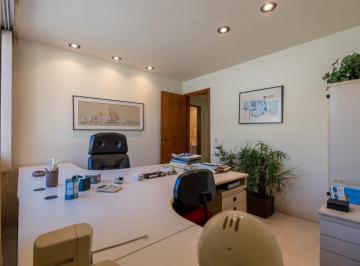 IMG_20260606_025105_000.jpeg · Elegante casa comercial para venda em Moema, 140m² - remaxempire#P2LUD