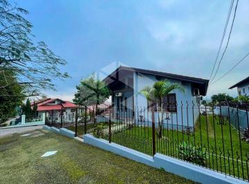 Casa · 216m² · 3 Quartos · 2 Vagas · Casa em MARGARIDA