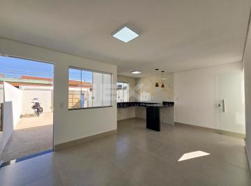 Casa · 75m² · 3 Quartos · 3 Vagas · Casa à venda no bairro Santa Rosa, 3 quartos, 1 suíte e 3 vagas.