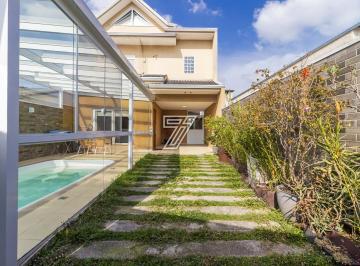 Casa · 232m² · 3 Quartos · 3 Vagas · Casa com Piscina
