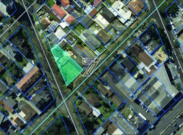 Terreno · 741m² · Terreno ZR-3 no Água Verde com 741m²