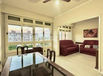 WhatsApp Image 2025-12-05 at 10.38 · Apartamento reformado, mobiliado, com 2 quartos e elevador