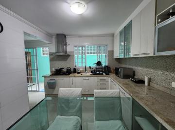 Casa de 3 quartos, São Paulo · Sobrado 3 quartos , 3 banheiros, com edícula , área de lazer .