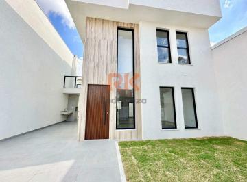 Casa · 135m² · 3 Quartos · 2 Vagas · Casa à venda no Planalto com 3 quartos, 2 suítes e excelente localização!