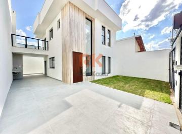 Casa · 135m² · 3 Quartos · 2 Vagas · Casa à venda no Planalto com 3 quartos, 2 suítes