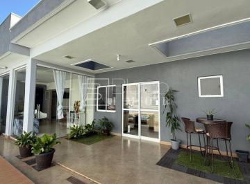 Casa · 253m² · 3 Quartos · 2 Vagas · CASA QUADRA 05 DE SOBRADINHO-252M2 ÚTIL-3 QUARTOS 1 SUÍTE
