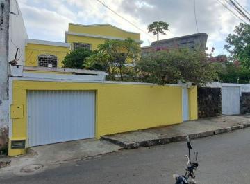 Casa · 350m² · 6 Quartos · 5 Vagas · Excelente casa comercial 6 quartos, suítes para locação no Rio Vermelho