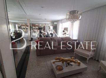Apartamento · 121m² · 3 Quartos · 2 Vagas · Excelente apartamento, em andar alto, localizado no bairro Granja Julieta.