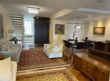 Casa · 276m² · 3 Quartos · 4 Vagas · Casa em condomínio fechado, com excelentes acabamentos, localizada na Chácara Flora.