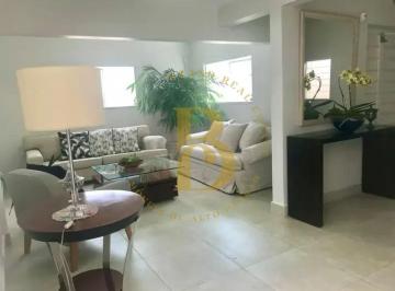 Casa · 250m² · 5 Quartos · 5 Vagas · Casa com 250 m², 5 quartos sendo 2 suítes à venda/locação no bairro Campo Belo.