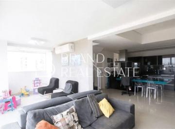 Apartamento · 92m² · 2 Quartos · 2 Vagas · Apartamento iluminado, em andar alto, localizado no Campo Belo.