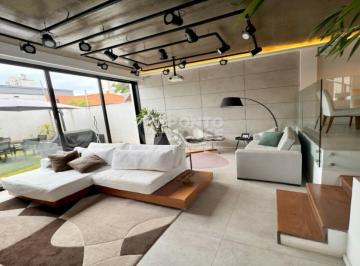 Casa · 192m² · 3 Quartos · 2 Vagas · Casa à Venda, Jardim Aeroporto 3 dormitórios, 3 vagas e lazer. Pronto para morar