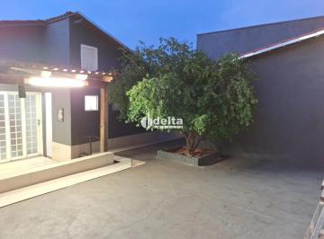 Casa · 250m² · 3 Quartos · 2 Vagas · Casa disponível para venda no bairro Pacaembu em Uberlândia MG