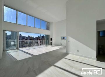 Living com pé direito duplo · Apartamento Duplex com 5 dormitórios à venda, 222 m² por R$ 5.829.000,00 - Centro - Balneário Cambor
