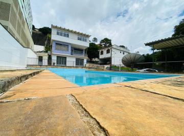 Casa de 3 quartos, Juiz de Fora · Granja próximo a UNIPAC - 2 moradias