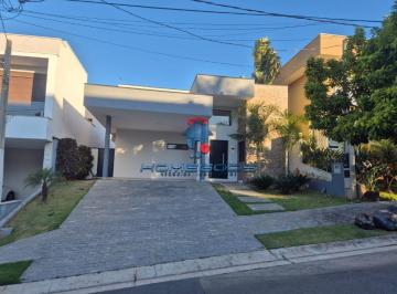 Casa · 212m² · 3 Quartos · 4 Vagas · Casa térrea no Swiss Park Campinas em terreno de 360m com 3 suítes sendo 1 com closet