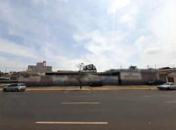 Comercial · 870m² · Loja disponível para locação no bairro Brasil em Uberlândia-MG.