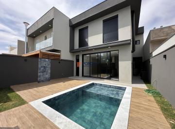Casa · 173m² · 3 Quartos · 4 Vagas · Sobrado com 3 Suítes, Piscina e Acabamento Impecável em Condomínio Fechado – Pau