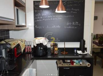Apartamento · 70m² · 3 Quartos · 2 Vagas · Apartamento á venda no Cambuci, 3 quartos, 1 suíte, 2 vagas de garagem.