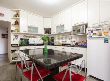 Apartamento · 267m² · 4 Quartos · 2 Vagas · Apartamento á Venda em Perdizes com 267m², 4 quartos sendo 3 suítes, 2 vagas.