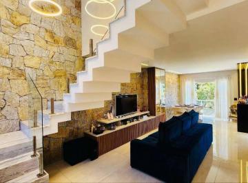 12511919362df98d5f04cd4178db3888dc371820 · Casa à venda no condomínio Villa Rica