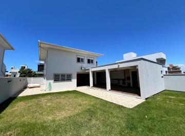 0e7f45a7cfbffd2d673d7431bfbcd156f3abba54 · Casa com 4 dormitórios à venda, 385 m² por R$ 2.250.000,00 - Campeche - Florianópolis/SC