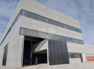Comercial · 1200m² · 4 Vagas · Galpão à venda em Iporanga - SP