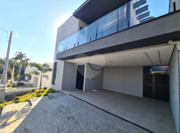 Casa · 250m² · 3 Quartos · 2 Vagas · Condomínio com 3 quartos à venda em Jardim Astro - SP